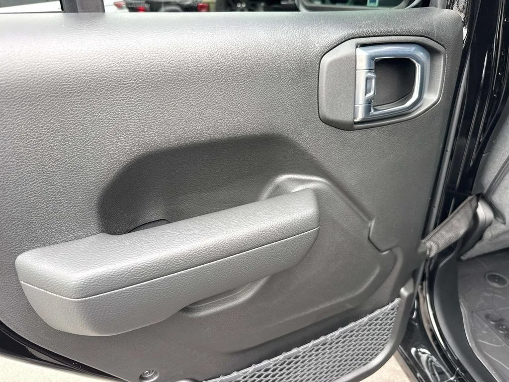 New 2026 Black Clearcoat Jeep Sport S image 9