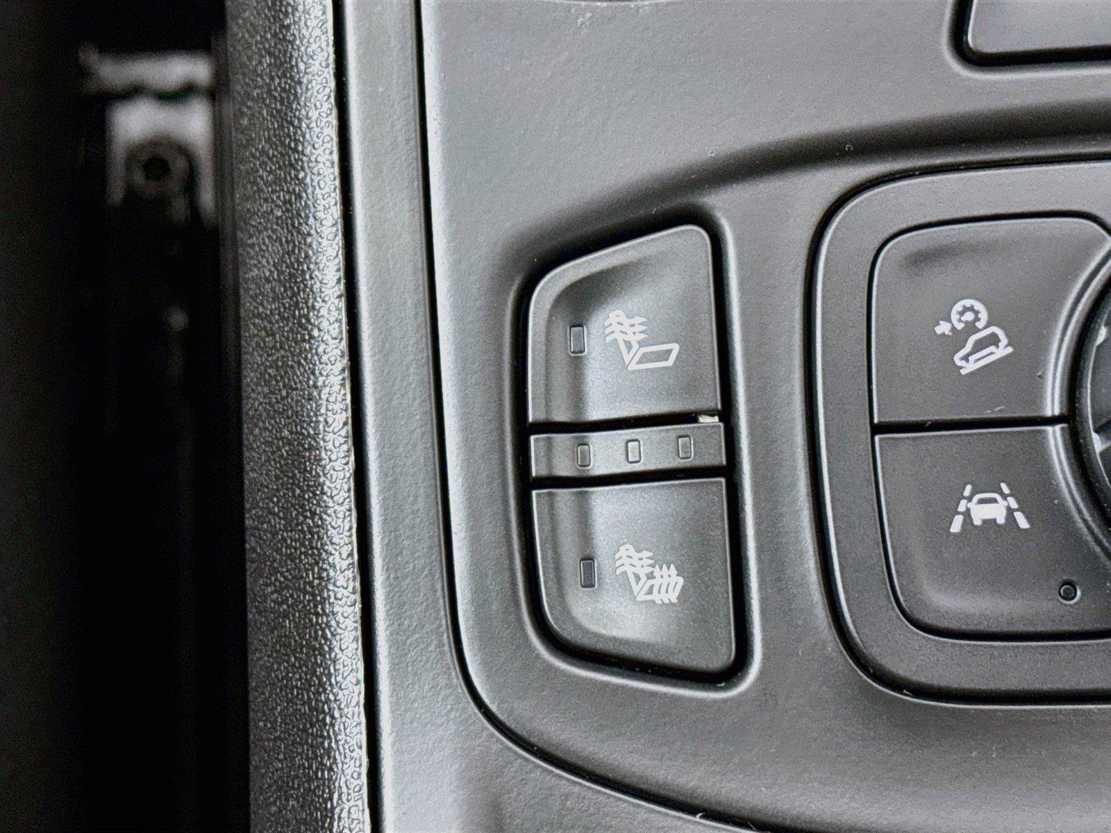 Used 2023 Summit White GMC SLT image 7