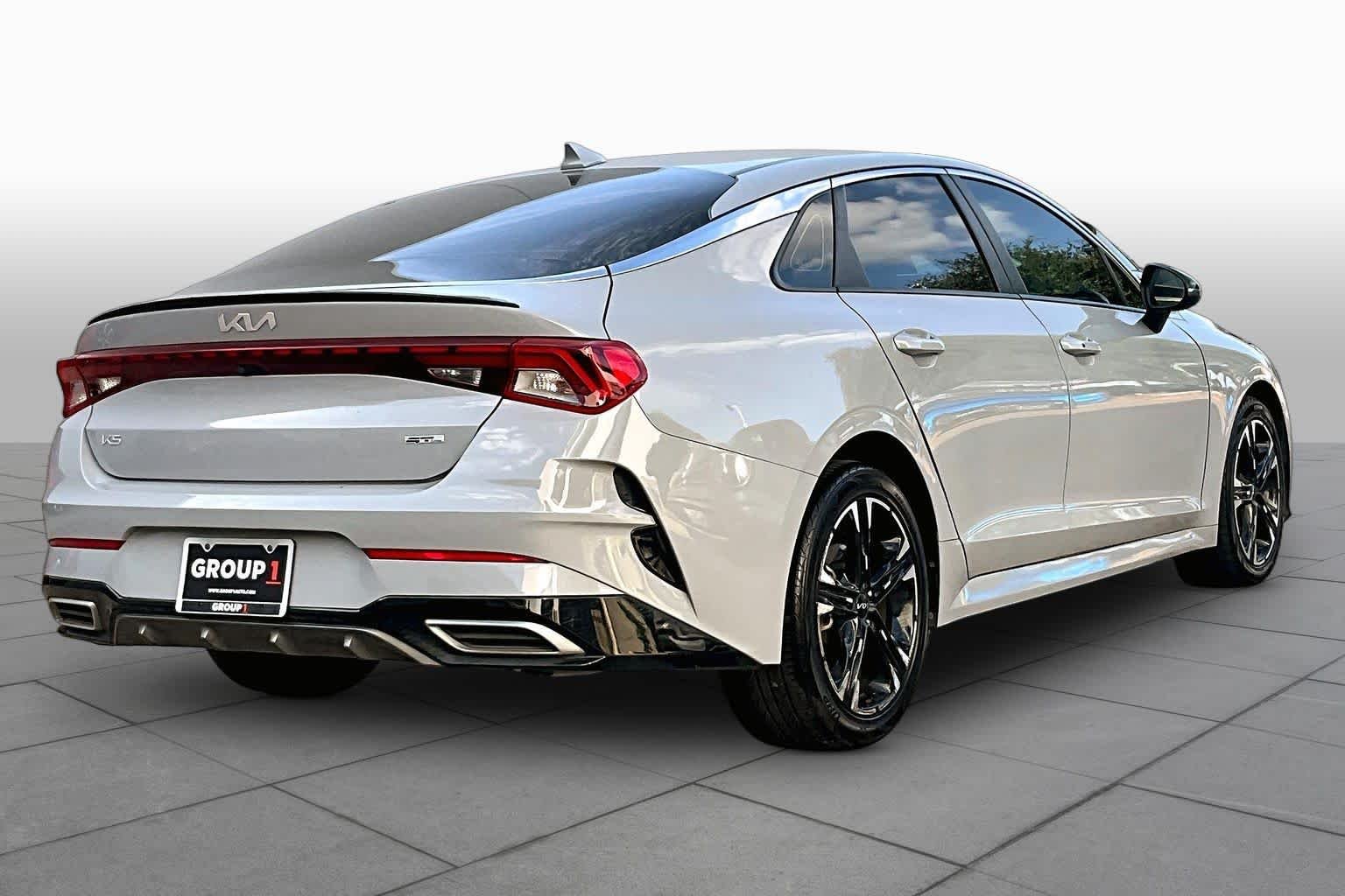 Used 2023 Wolf Gray Kia GT-Line image 13
