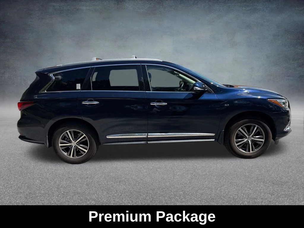 Used 2017 Blue INFINITI Base image 7
