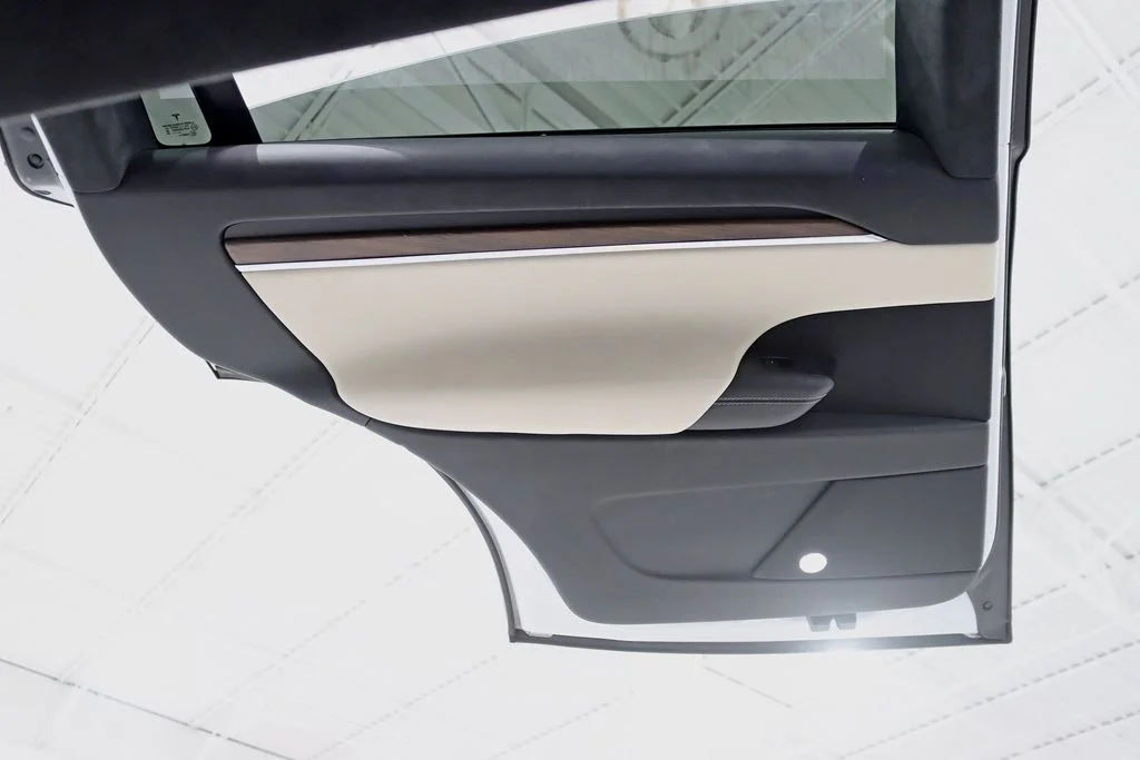 2022 Tesla Model X Base