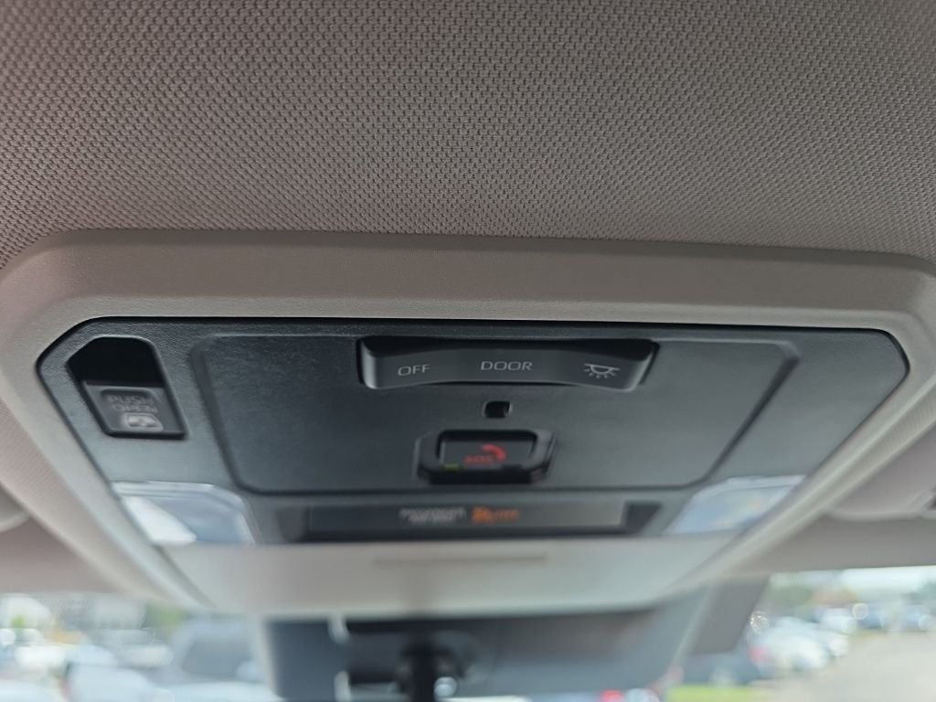 Used 2022 Gray Toyota SR5 image 25
