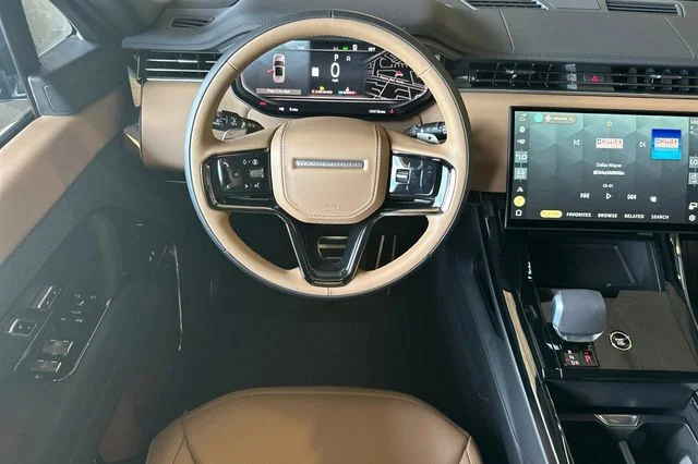 New 2026 Carpathian Grey Land Rover Dynamic SE image 13