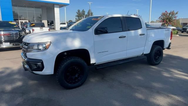 Used 2022 Summit White Chevrolet Z71 image 3