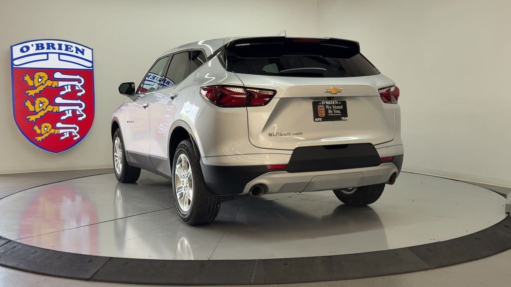 Used 2022 Silver Ice Metallic Chevrolet LT image 6