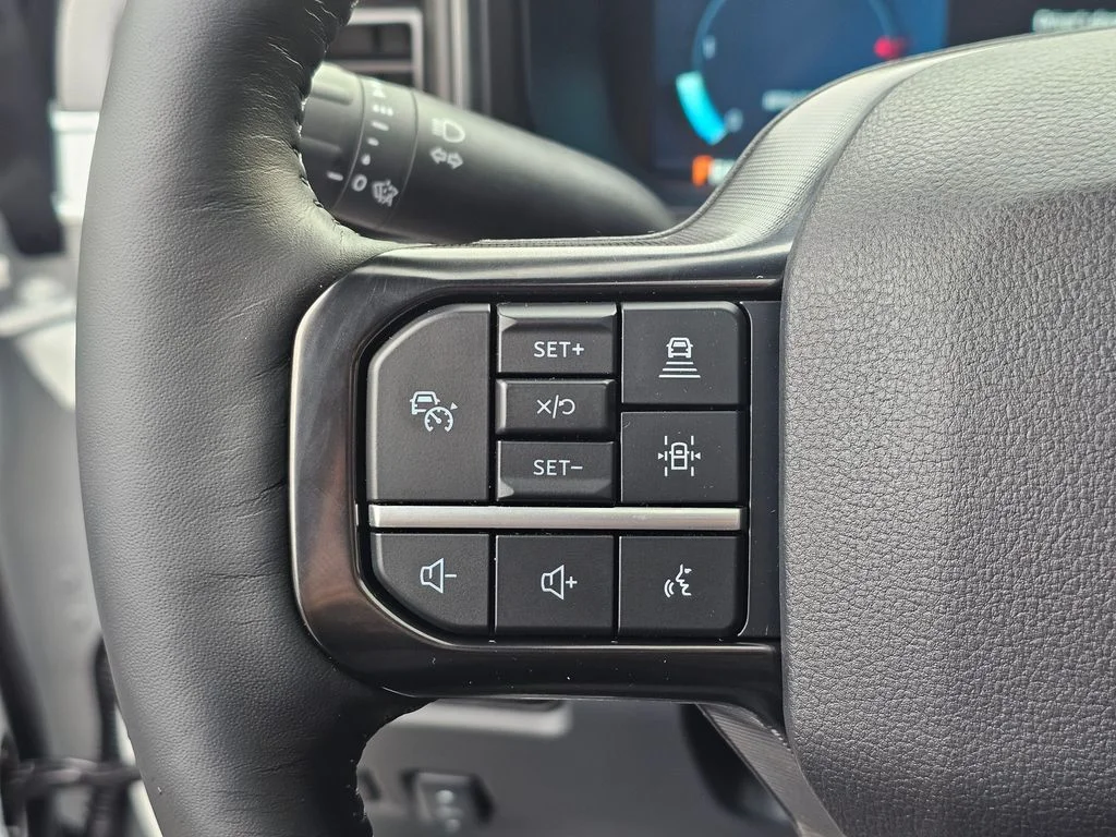 New 2026 Star White Metallic Tri-Coat Ford F-250® Platinum® image 29