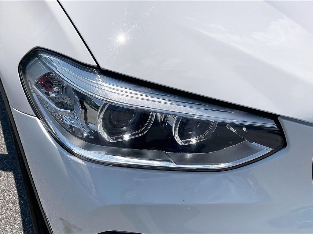 Used 2020 Alpine White BMW xDrive30i image 30