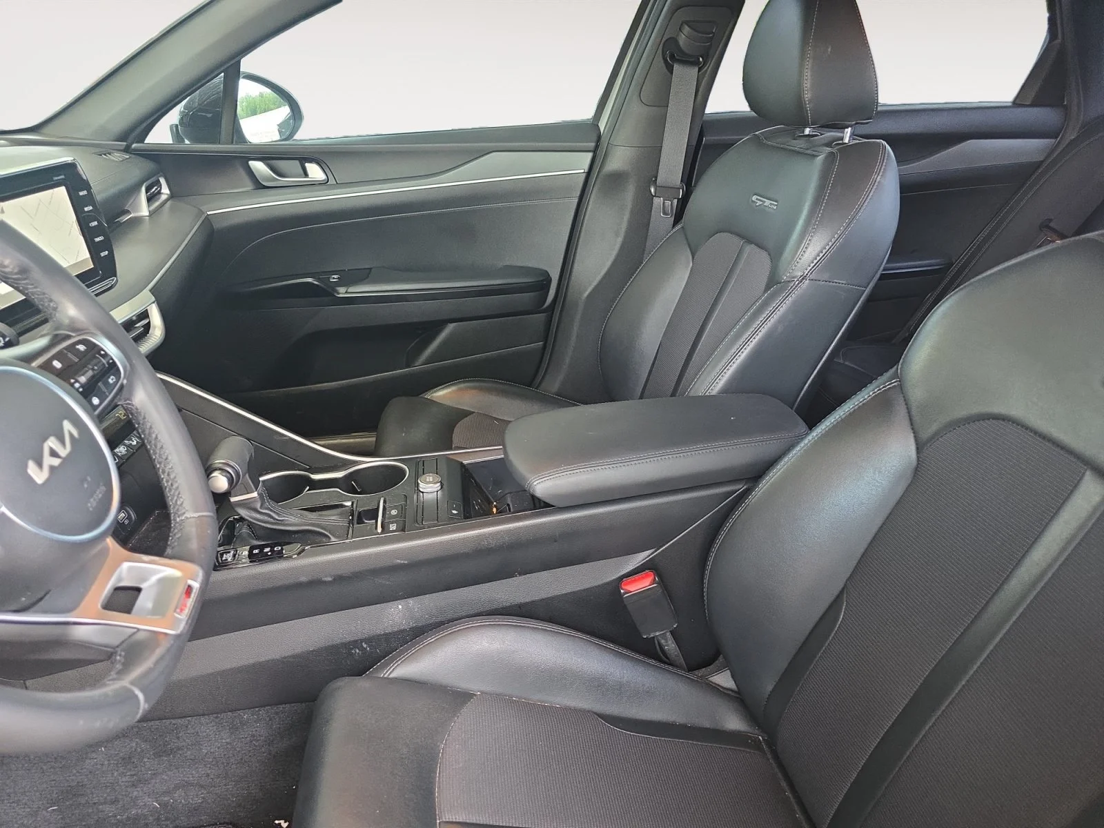 Used 2022 Wolf Gray Kia GT-Line image 20
