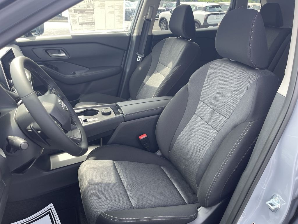 New 2026 Boulder Gray Pearl Nissan SV image 15