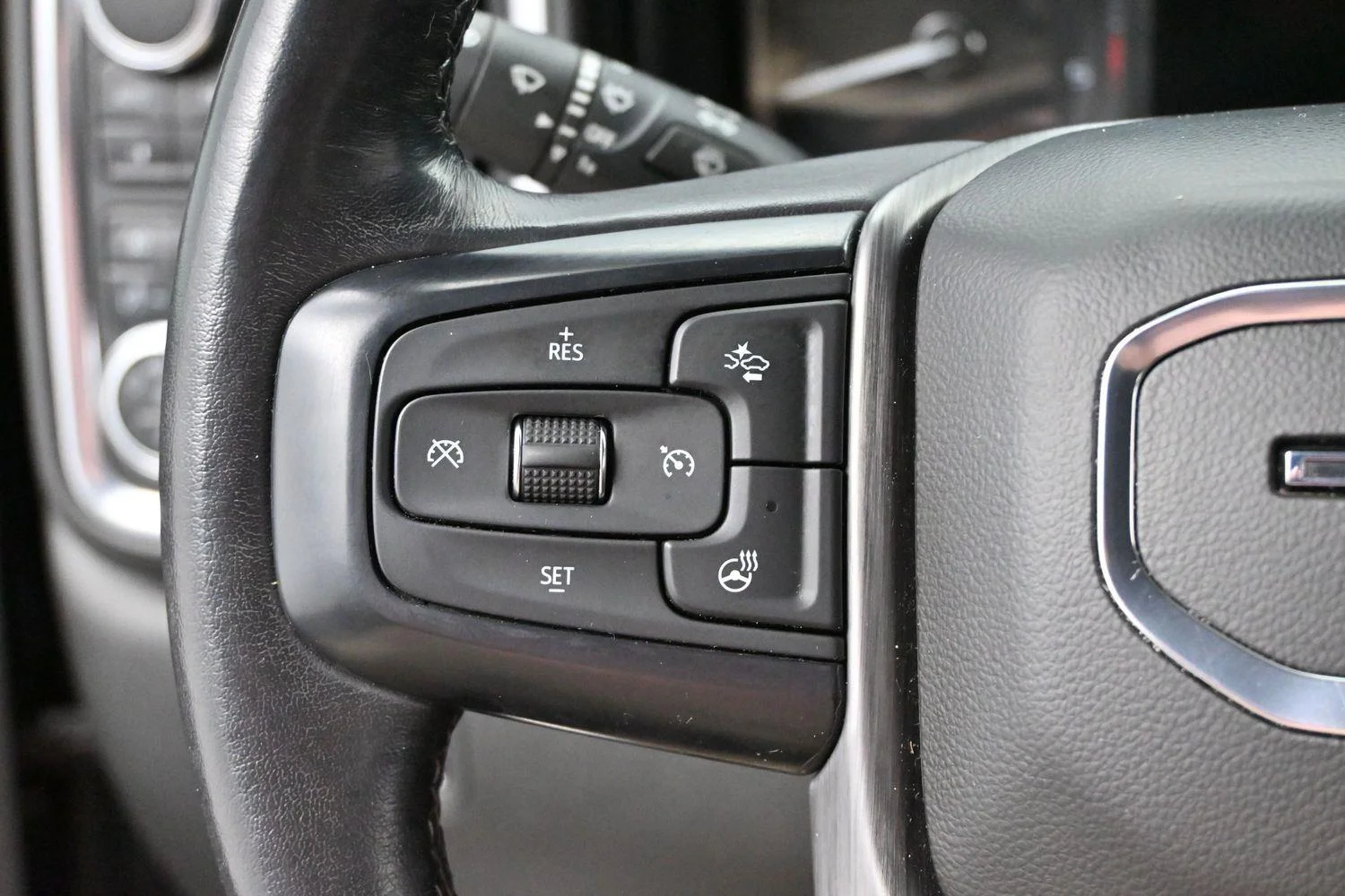 Used 2021 Onyx Black GMC Denali image 18