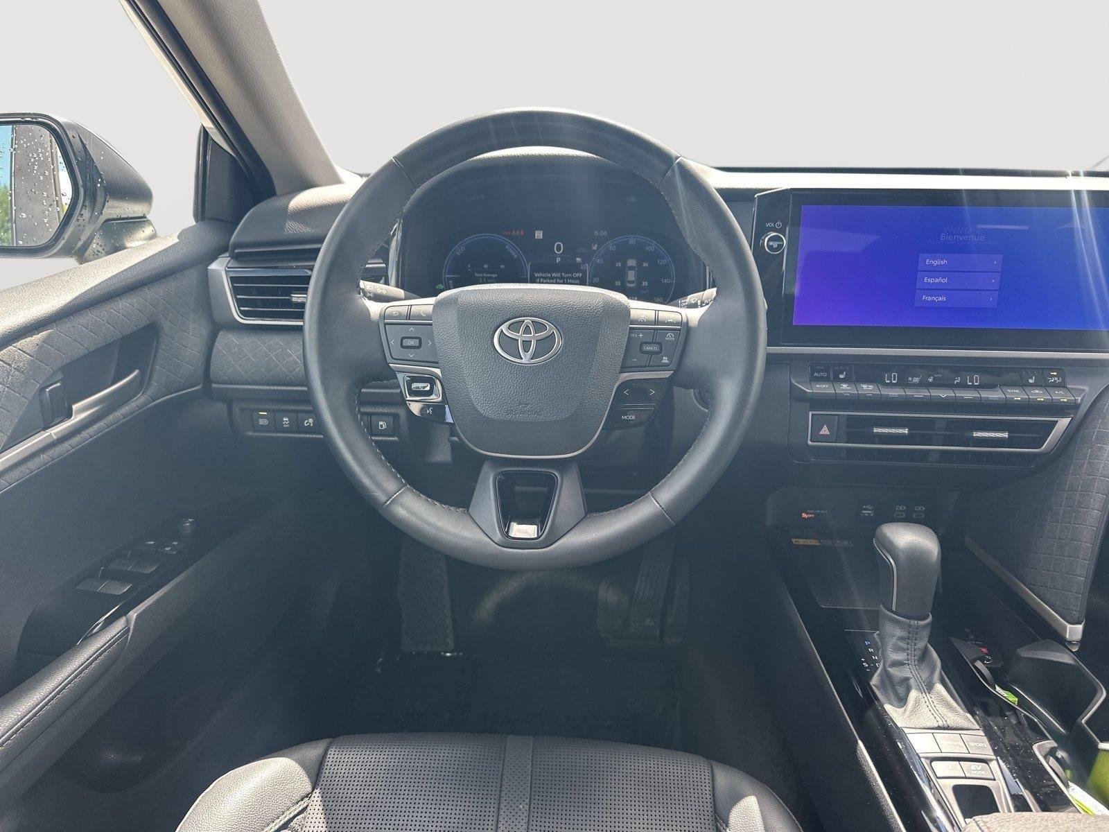 Used 2025 Wind Chill Pearl Toyota XLE image 19