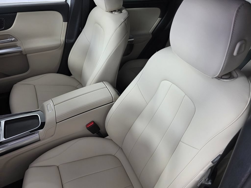 New 2026 Polar White Mercedes-Benz GLA 250 image 23