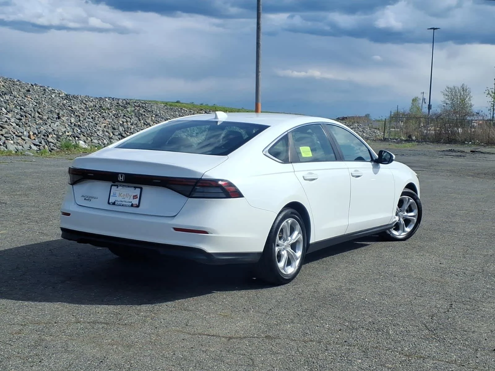 Certified Used 2023 Platinum White Pearl Honda LX image 5