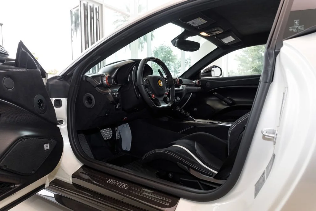 Used 2017 Bianco Italia Ferrari  image 28