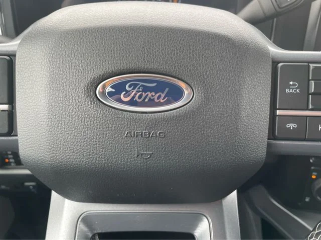 New 2026 Gray Ford Lariat image 17
