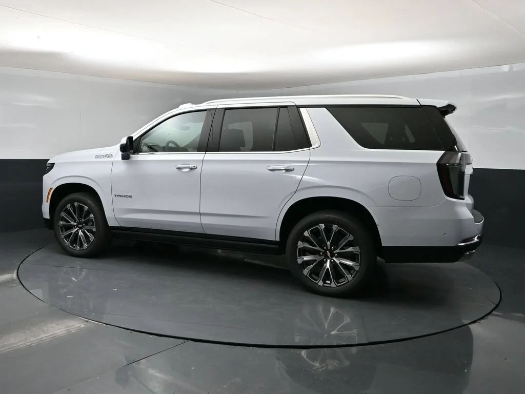 New 2026 Polar White Tricoat Chevrolet High Country image 4