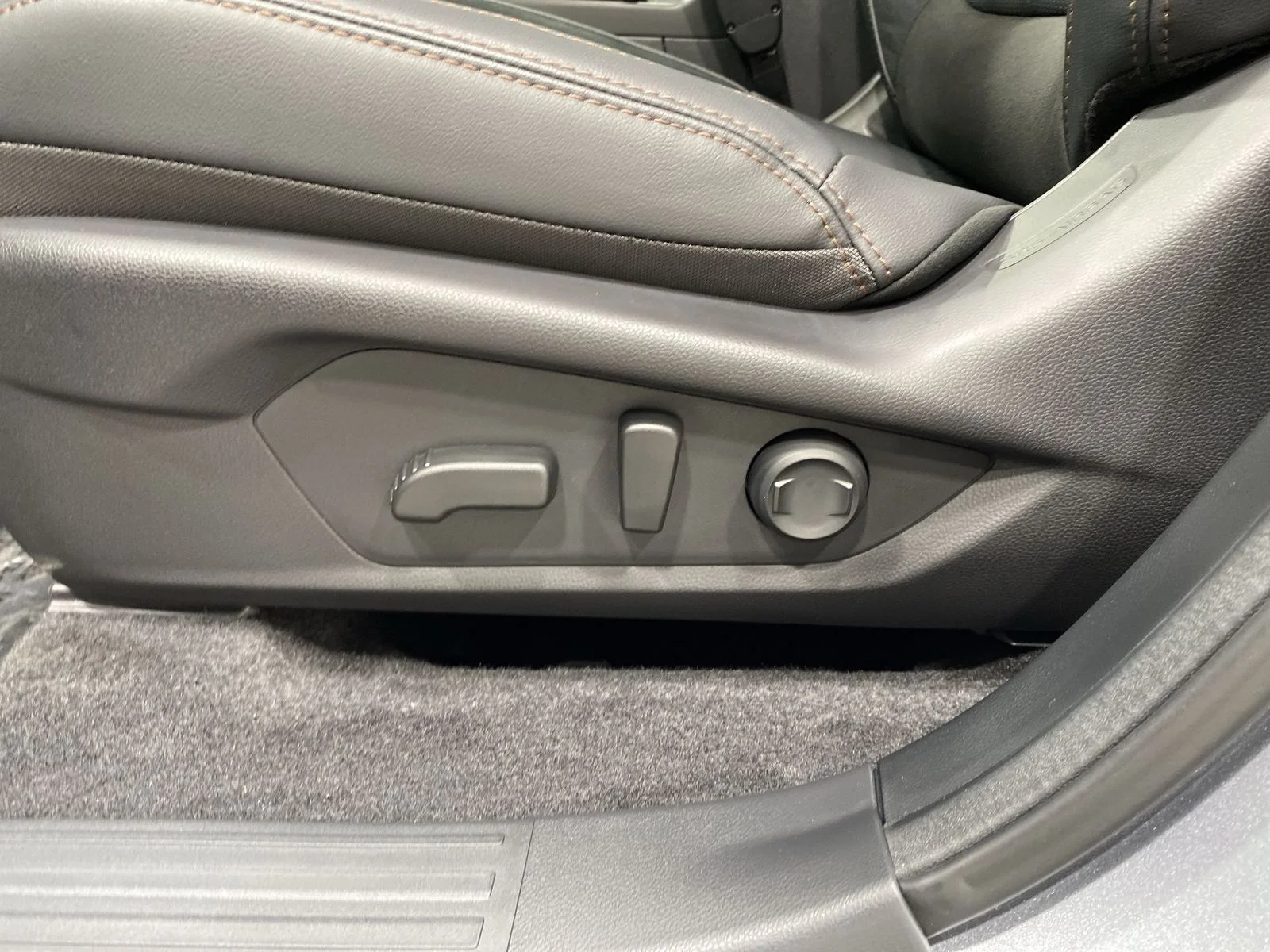 New 2026 ICE SILVER METALLIC Subaru Touring Hybrid image 12