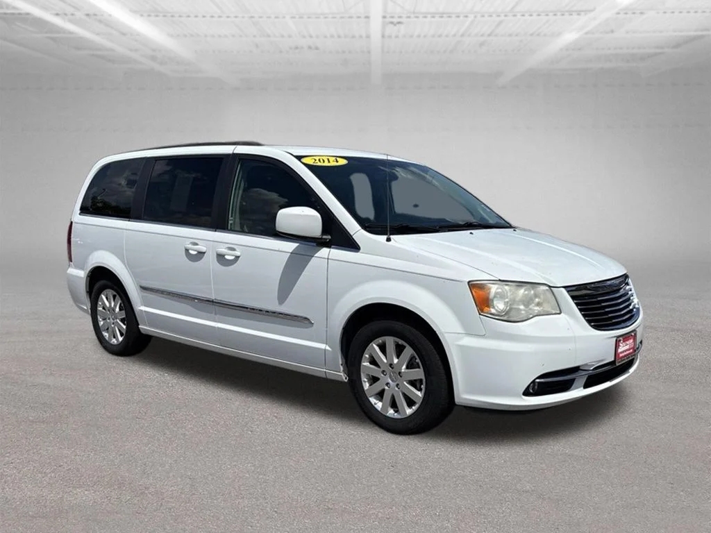 Used 2014 Chrysler Town & Country Touring with VIN 2C4RC1BG5ER294121 for sale in Chesapeake, VA