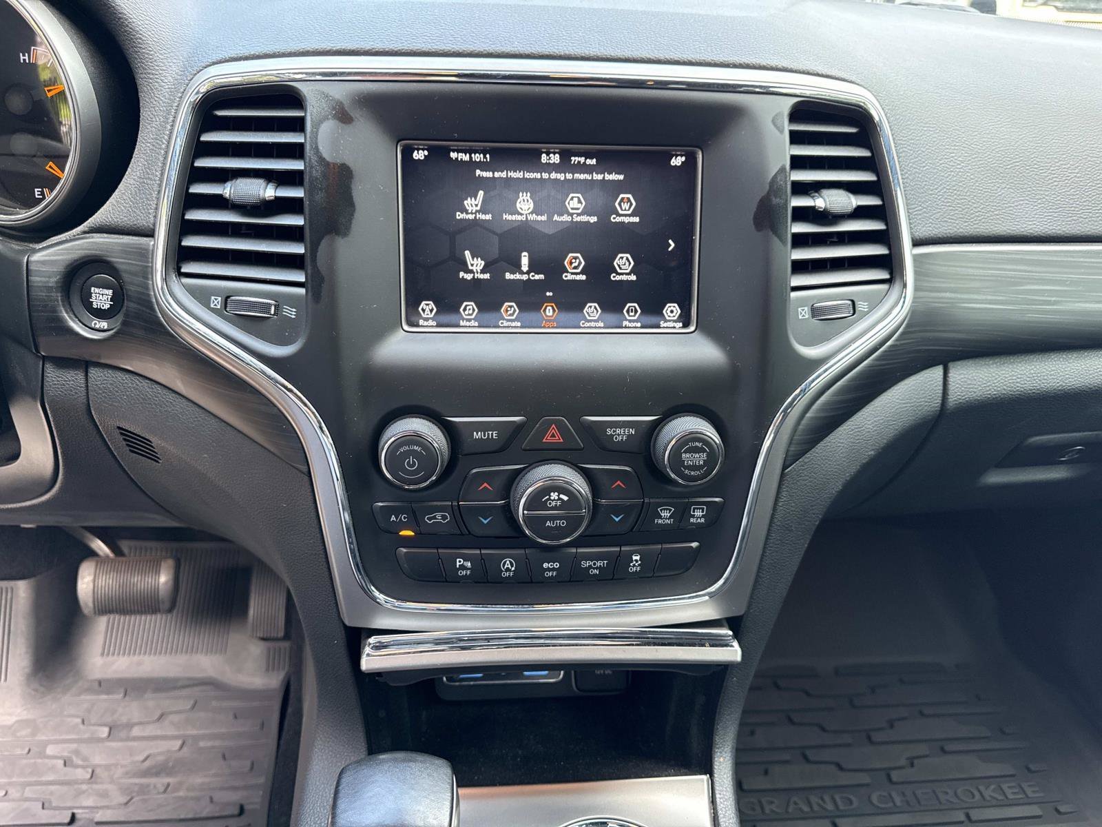 Used 2021 Bright White Clea Jeep Laredo E image 21