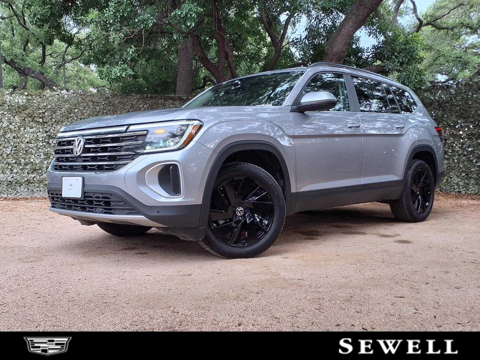 2024 Volkswagen Atlas 2.0T SE w/Tech's photo