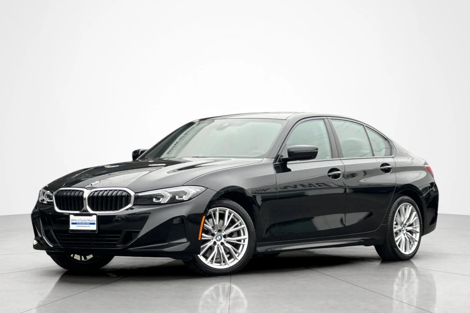 2023 BMW 3 Series 330i Sedan's photo