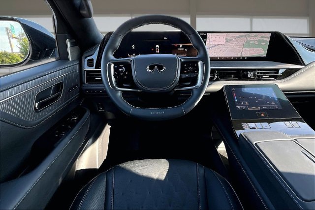 Used 2026 Black INFINITI AUTOGRAPH image 5