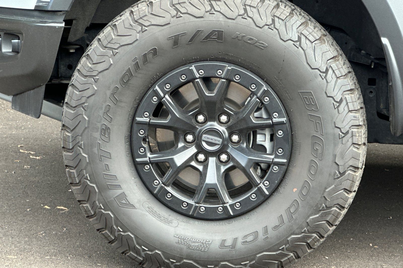 Used 2023 White Ford Raptor image 35