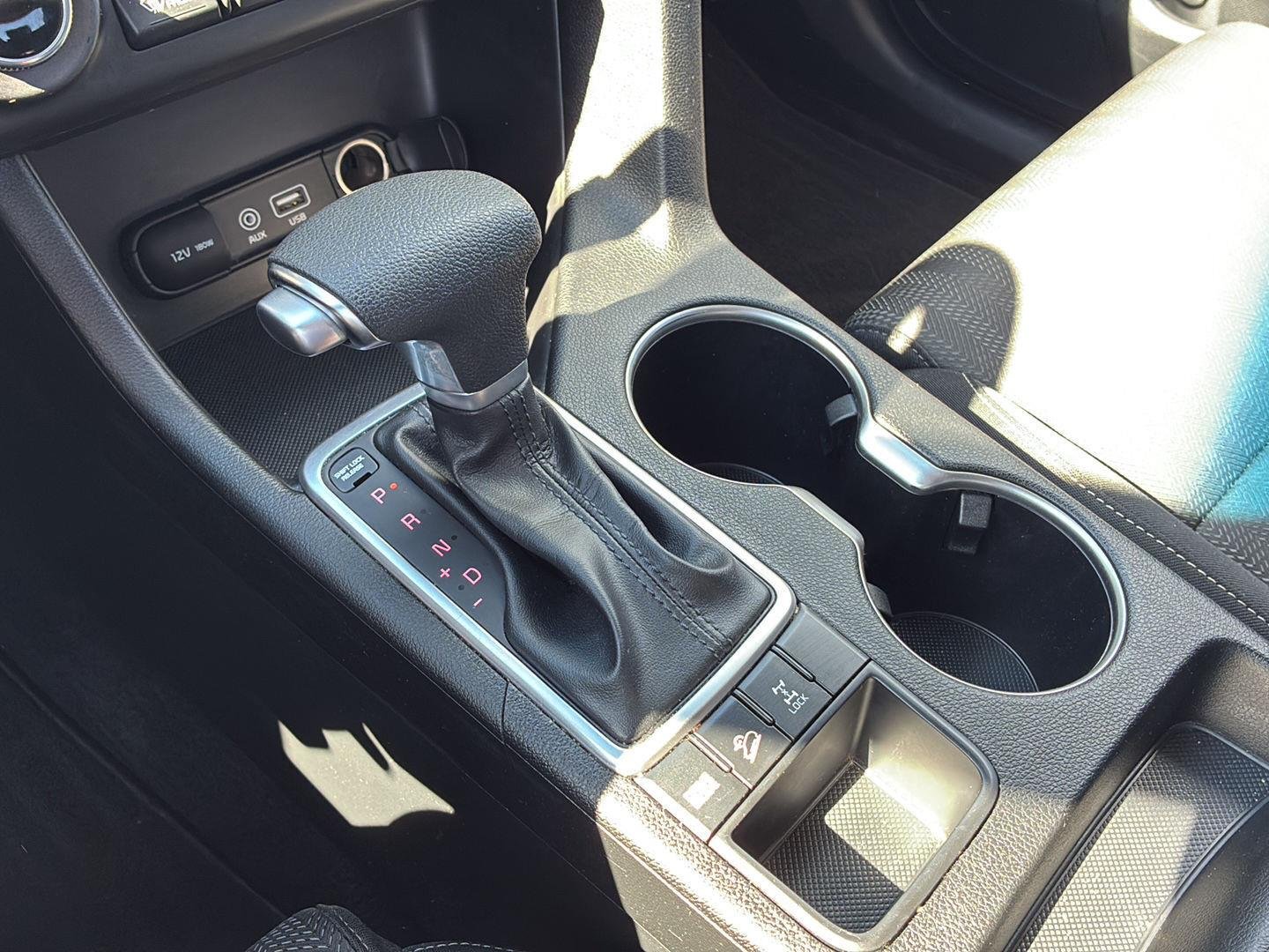 Used 2019 Clear White Kia LX image 27