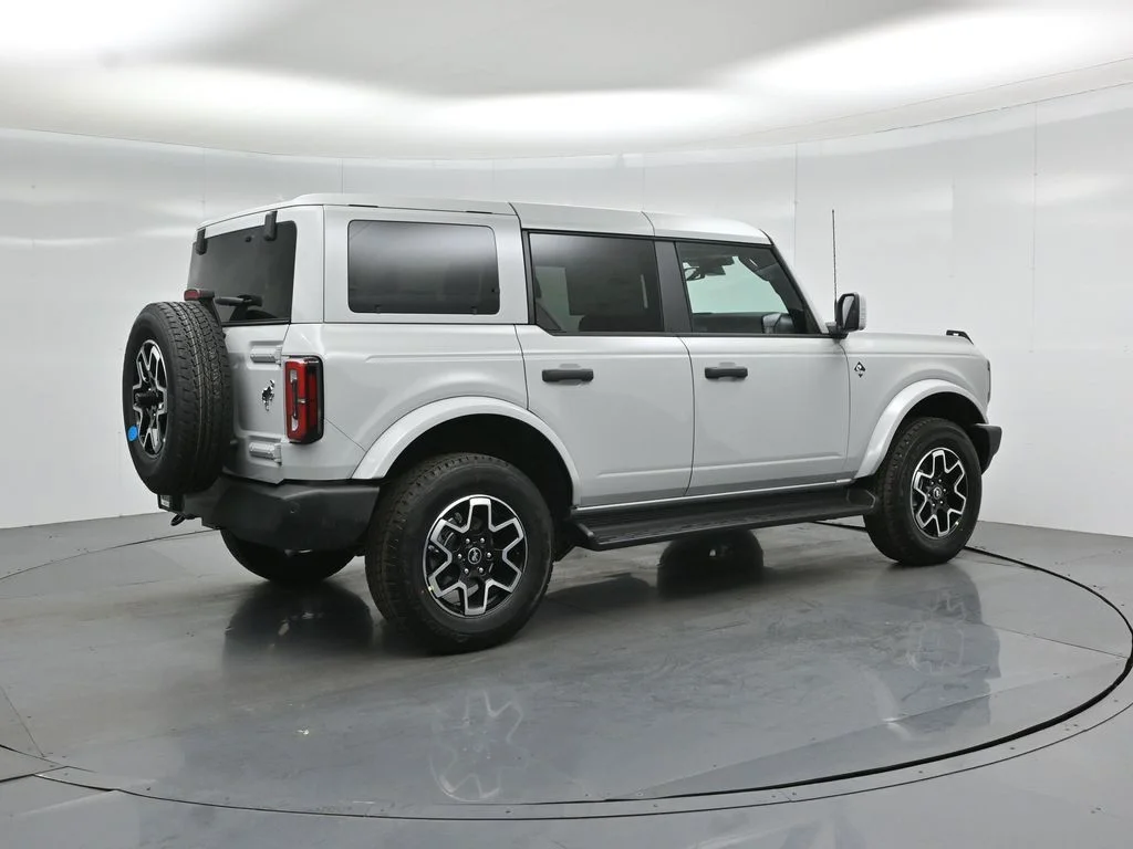 New 2026 Avalanche Gray Ford Outer Banks image 26