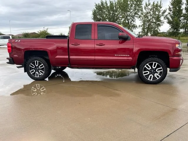 Used 2018 CAJUN RED TINTCOAT Chevrolet LT image 5
