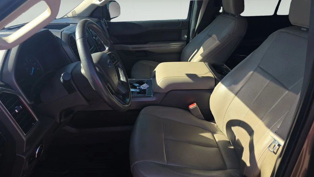 Used 2018 Gray Ford XLT image 15