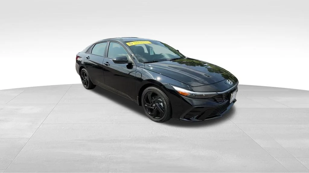 Used 2026 Black Hyundai SEL Sport image 10