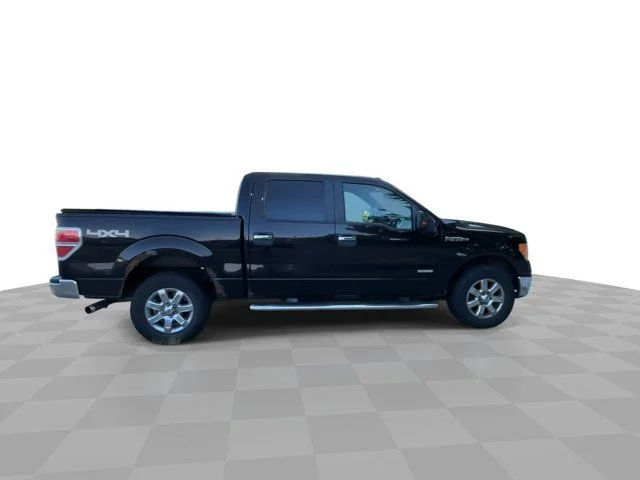 Used 2013  Ford XL image 9