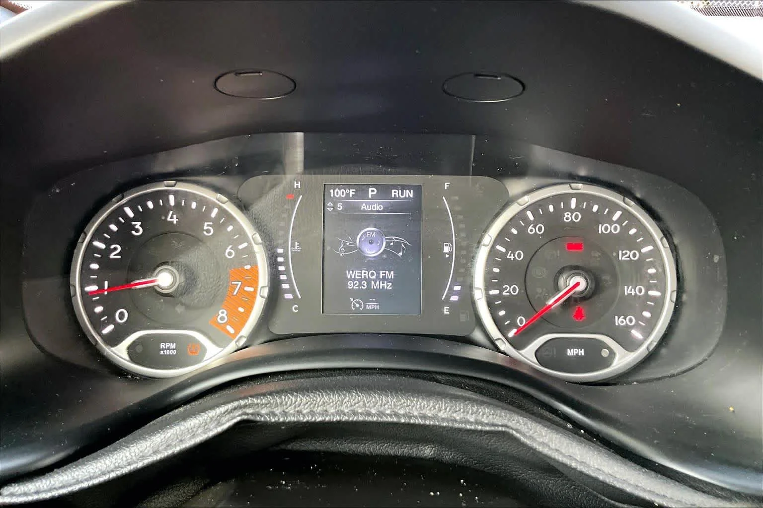 Used 2020 Granite Crystal Metallic Clearcoat Jeep Sport image 26