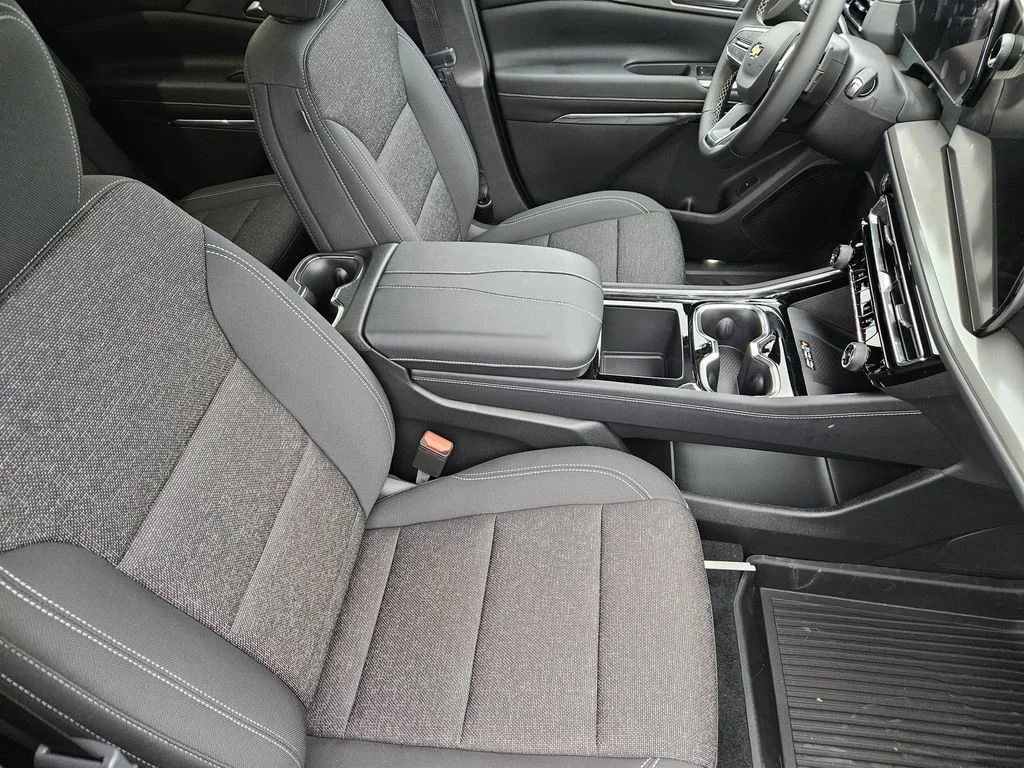 2026 Chevrolet Traverse LT - Photo 12
