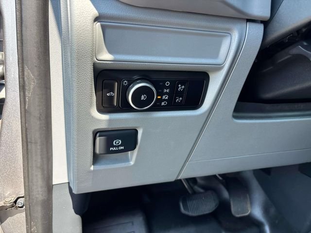 Used 2023 Iconic Silver Metallic Ford XL image 25