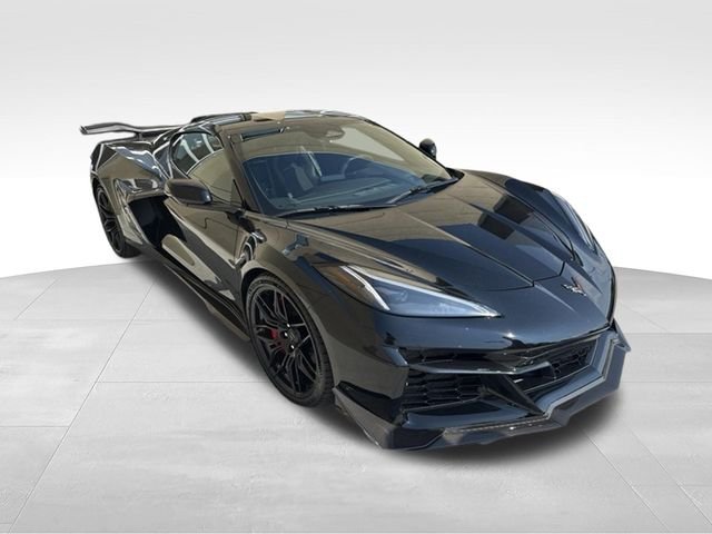 Used 2025 Black Chevrolet Z06 image 20