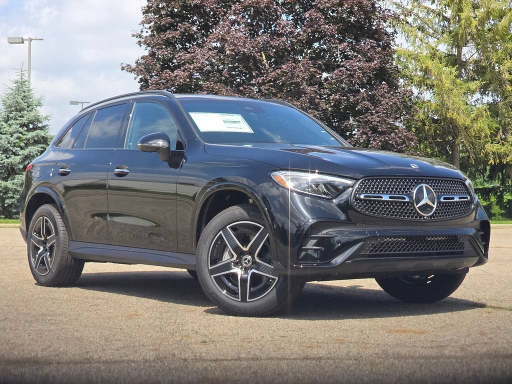 New 2026 Black Mercedes-Benz GLC 300 image 37