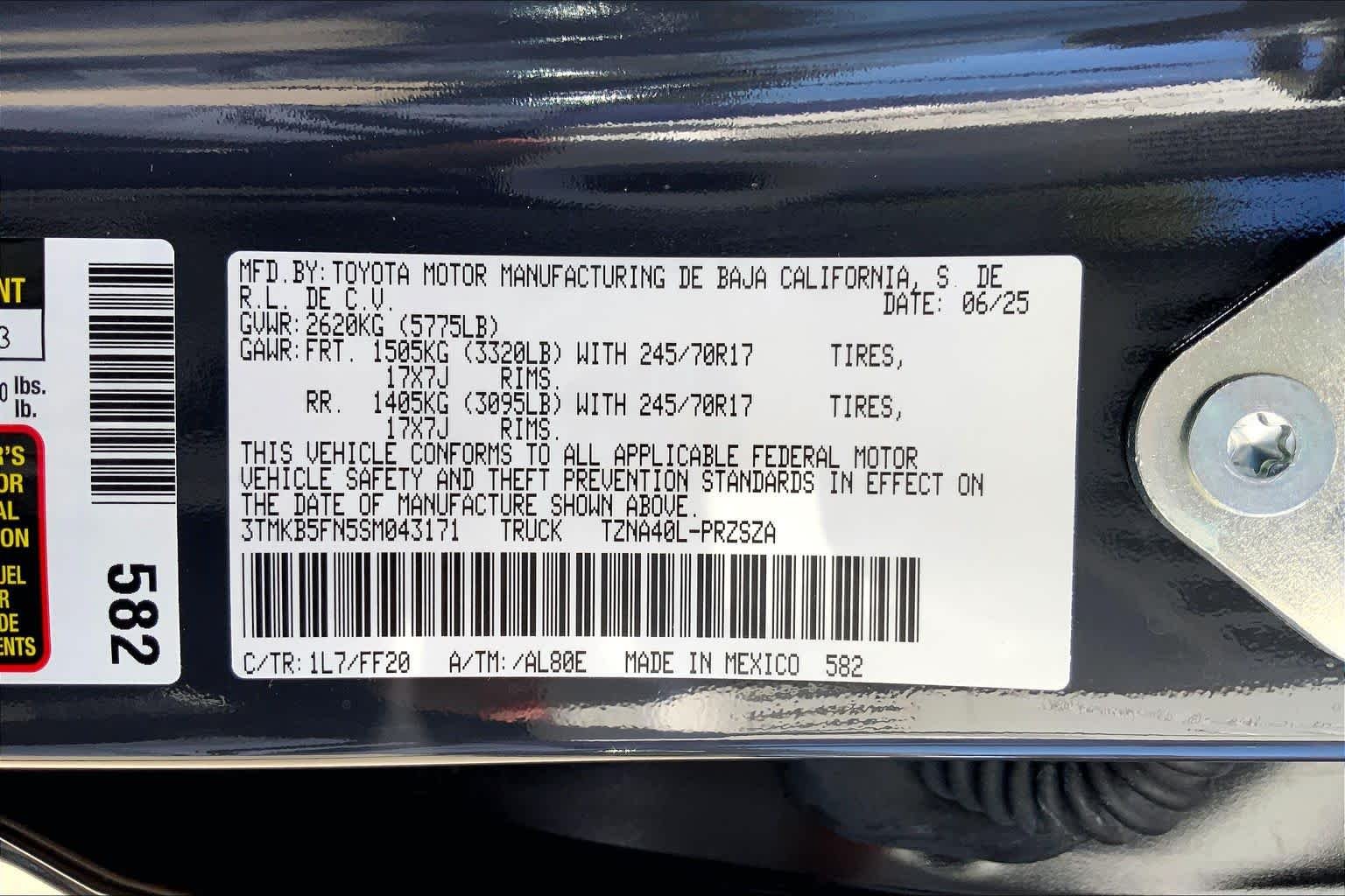 Used 2025 Underground Toyota SR5 image 33