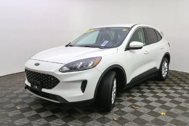 Used 2020 White Ford SE image 5