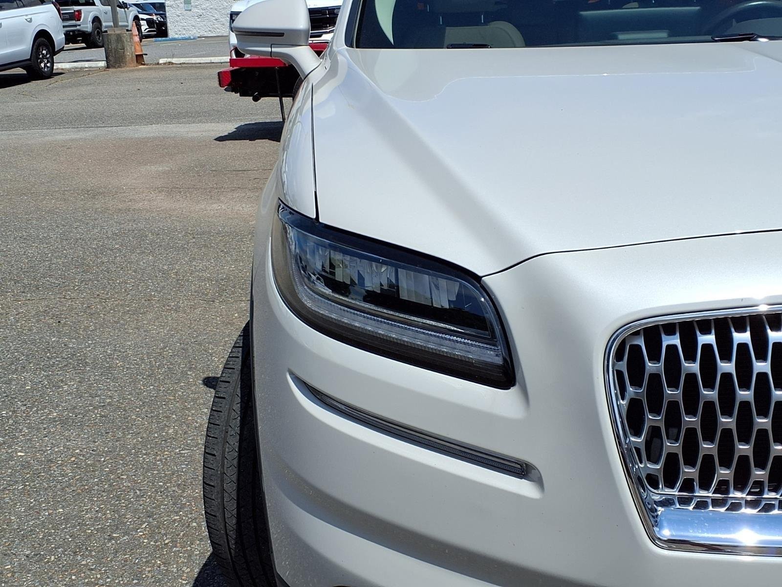 Used 2023 Ceramic Pearl Metallic Tinted Clearcoat Lincoln Reserve image 14