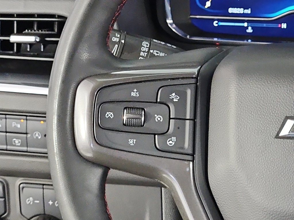 Used 2023 Pearl Chevrolet RST image 31
