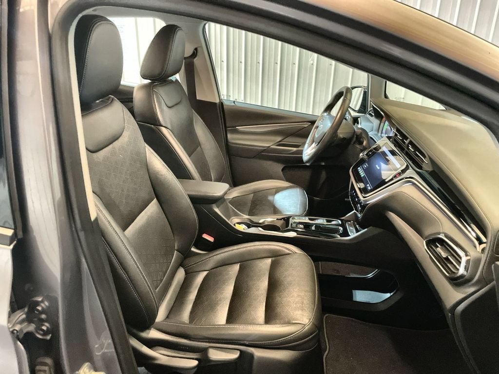 Used 2022 GRAY GHOST METALLIC Chevrolet 2LT image 26