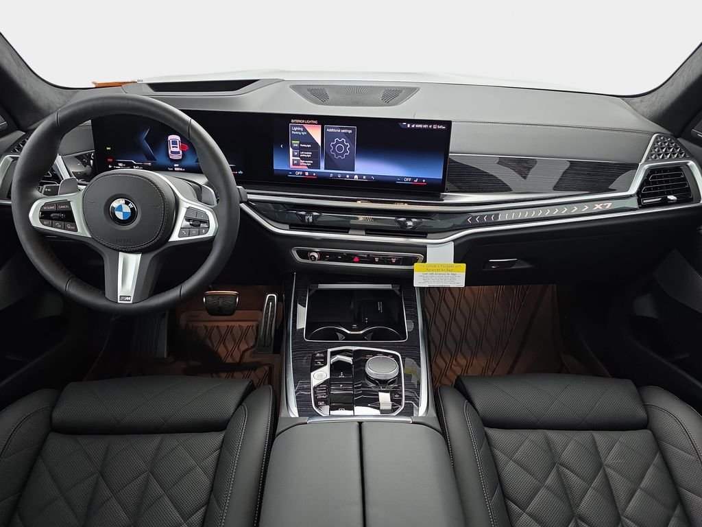 New 2026 Mineral White Metallic BMW xDrive40i image 10