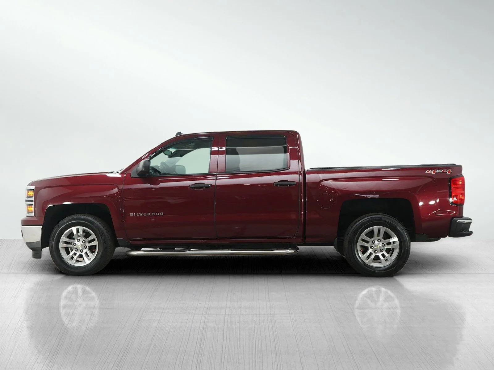 Used 2014 Chevrolet Silverado 1500 LT with VIN 3GCUKREC7EG411692 for sale in White Bear Lake, Minnesota
