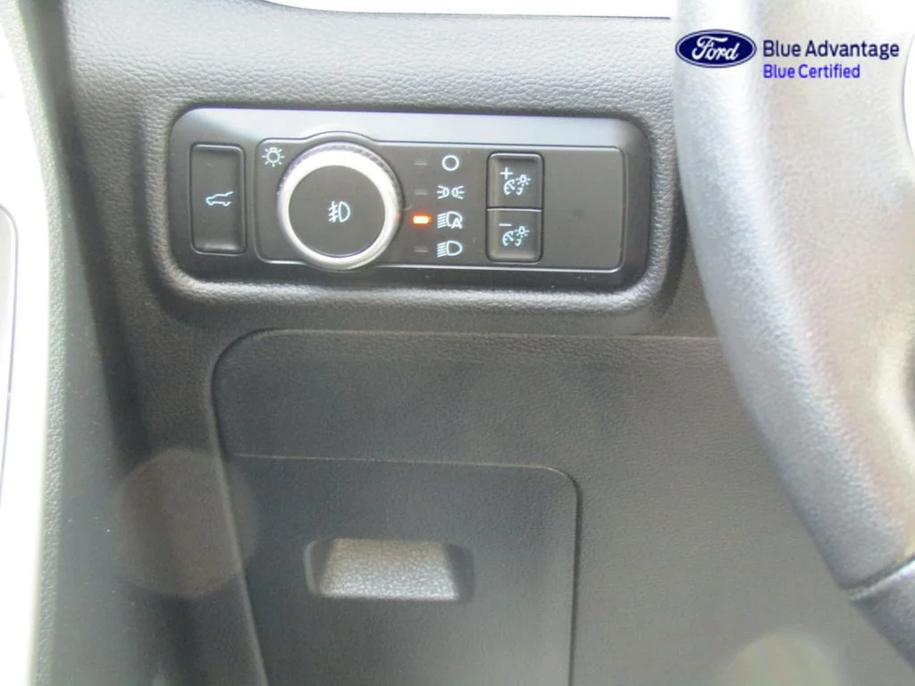 Certified Used 2024 Iconic Silver Metallic Ford XLT image 43