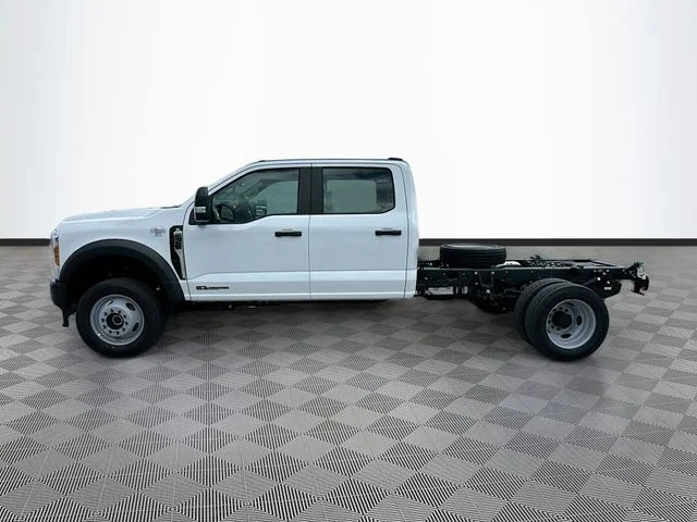 New 2026 Oxford White Ford XL image 3