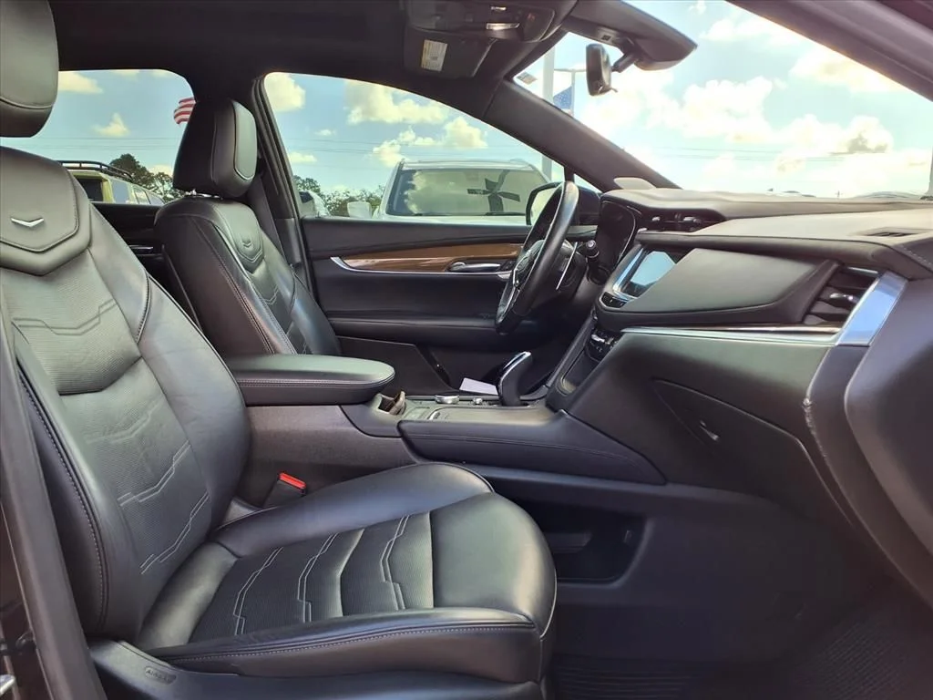 2021 Cadillac XT5 Sport - Photo 6