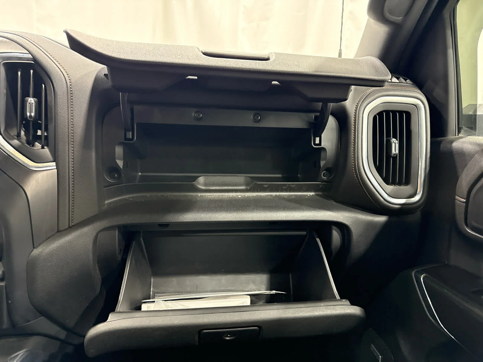 Certified Used 2022 FOREST METALLIC GMC AT4 image 24