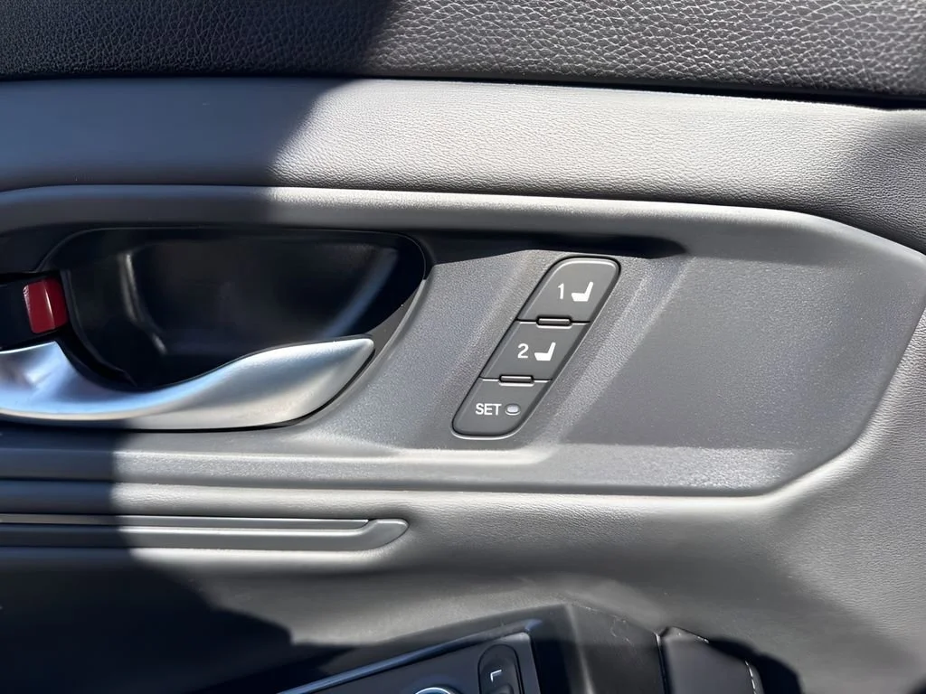 Used 2023 Silver Honda Touring image 11